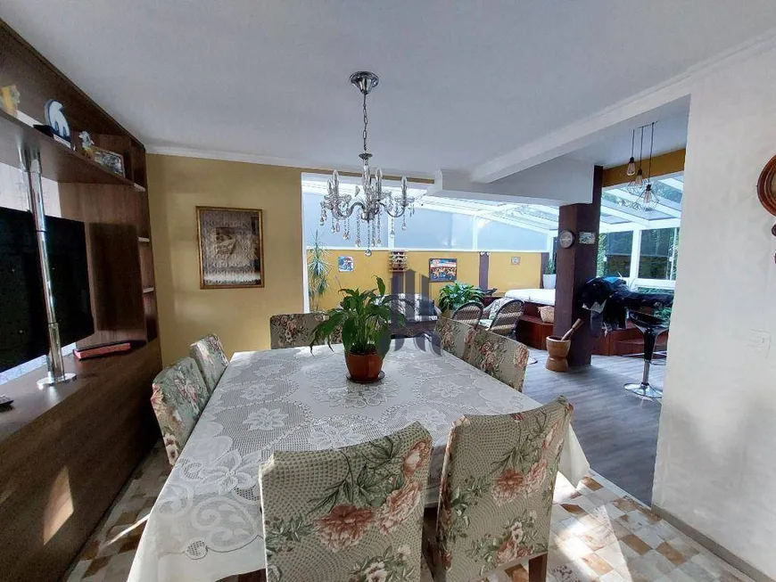 Foto 1 de Sobrado com 3 Quartos à venda, 188m² em Abranches, Curitiba