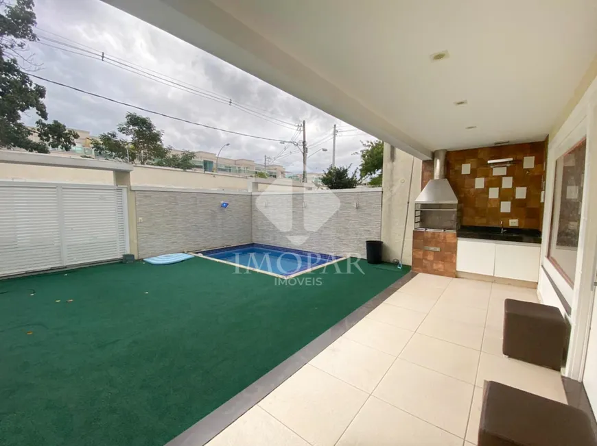 Foto 1 de Casa de Condomínio com 4 Quartos à venda, 194m² em Recreio Dos Bandeirantes, Rio de Janeiro