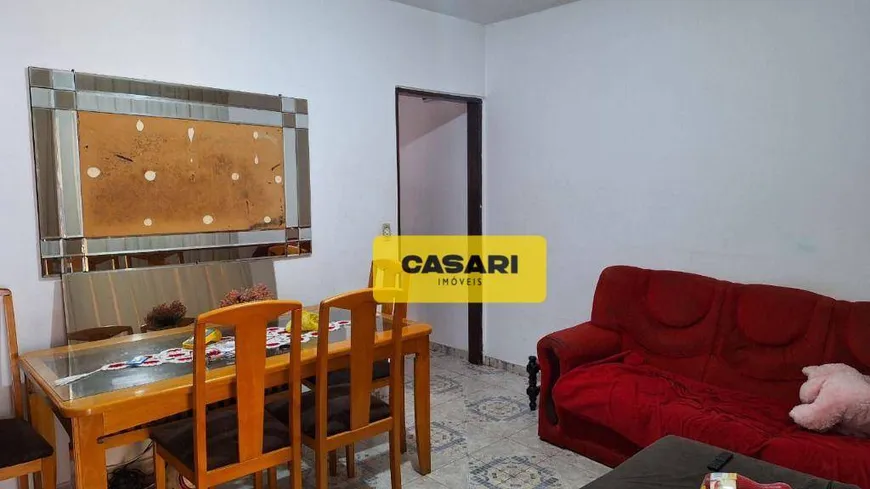 Foto 1 de Casa com 2 Quartos à venda, 187m² em Alves Dias, São Bernardo do Campo