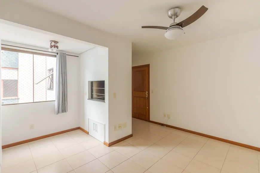 Foto 1 de Apartamento com 1 Quarto à venda, 47m² em Santa Cecília, Porto Alegre