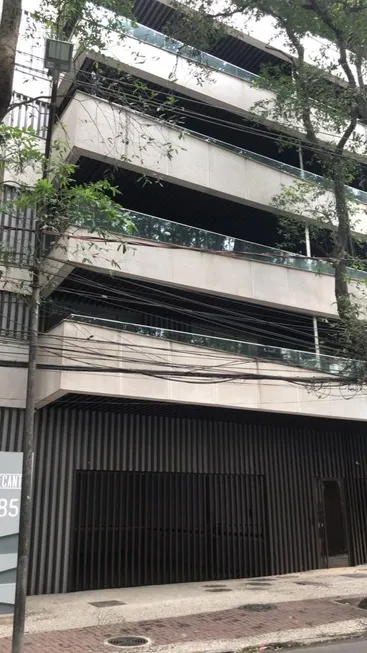 Foto 1 de Apartamento com 4 Quartos para alugar, 118m² em Humaitá, Rio de Janeiro