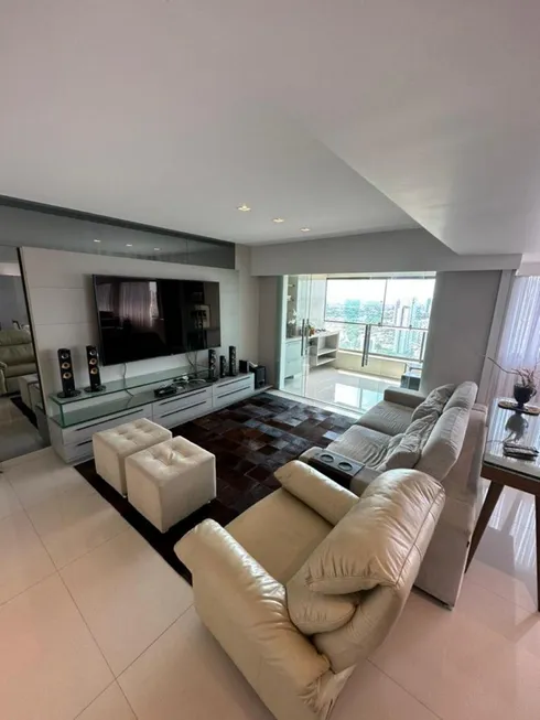 Foto 1 de Apartamento com 4 Quartos à venda, 130m² em Casa Amarela, Recife
