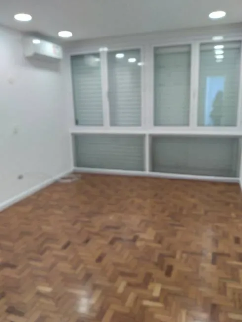Foto 1 de Casa com 3 Quartos para alugar, 200m² em Pinheiros, São Paulo