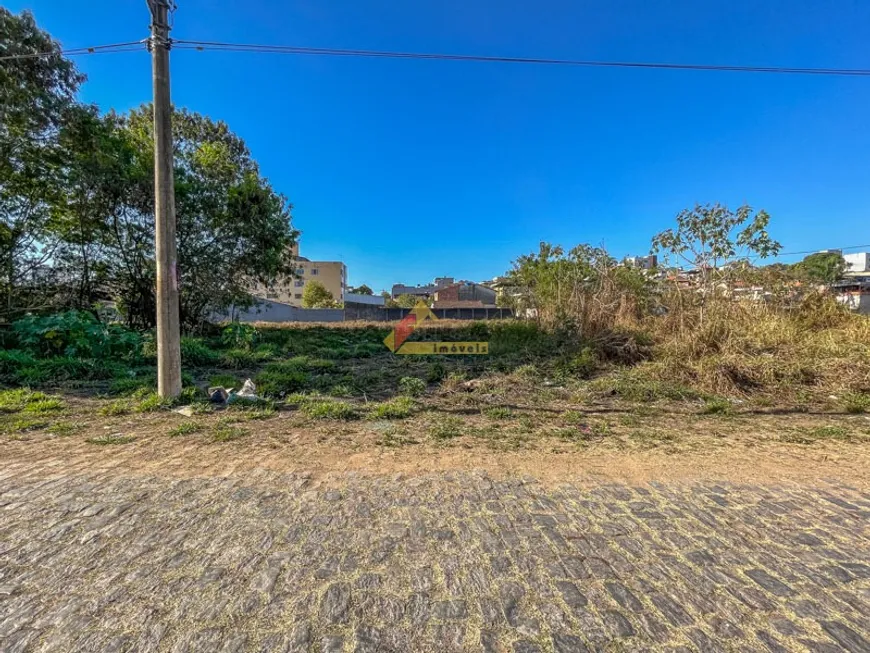 Foto 1 de Lote/Terreno à venda, 373m² em Porto Velho, Divinópolis