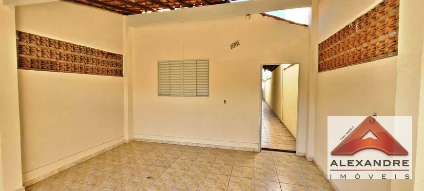 Foto 1 de Casa com 2 Quartos à venda, 60m² em Conjunto Residencial Galo Branco, São José dos Campos