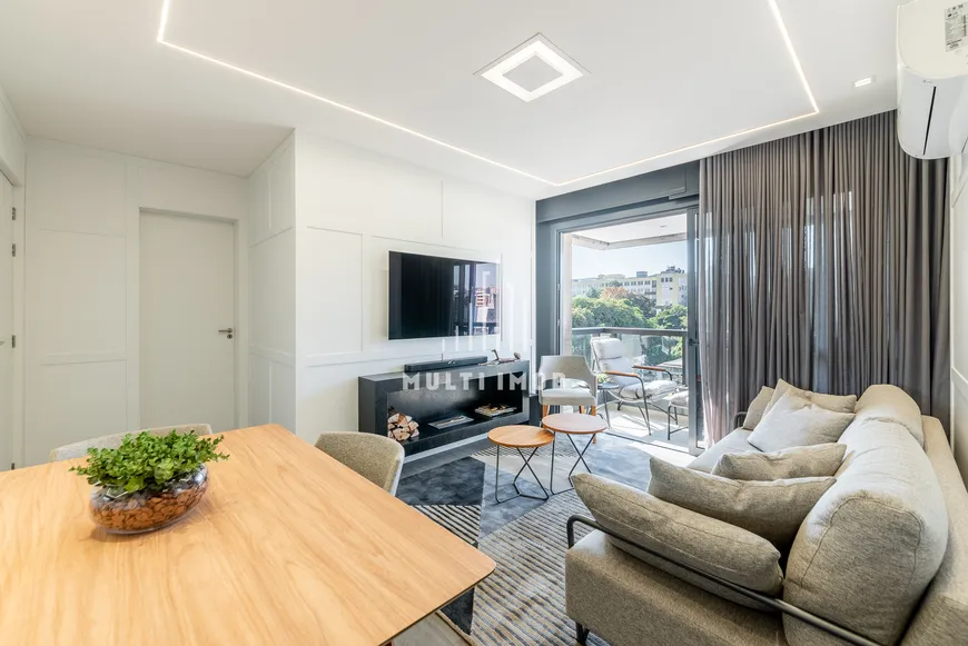 Foto 1 de Apartamento com 2 Quartos à venda, 77m² em Moinhos de Vento, Porto Alegre
