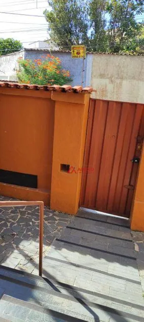 Foto 1 de Casa com 2 Quartos à venda, 100m² em Santa Tereza, Belo Horizonte