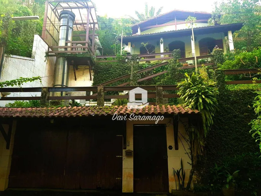 Foto 1 de Casa com 5 Quartos à venda, 300m² em Itaipu, Niterói