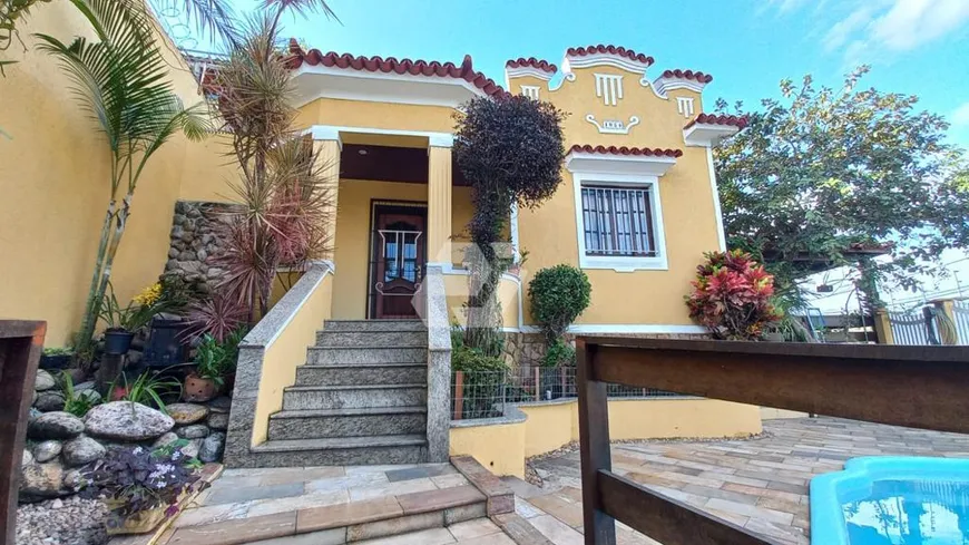 Foto 1 de Casa com 2 Quartos à venda, 183m² em Largo do Barradas, Niterói