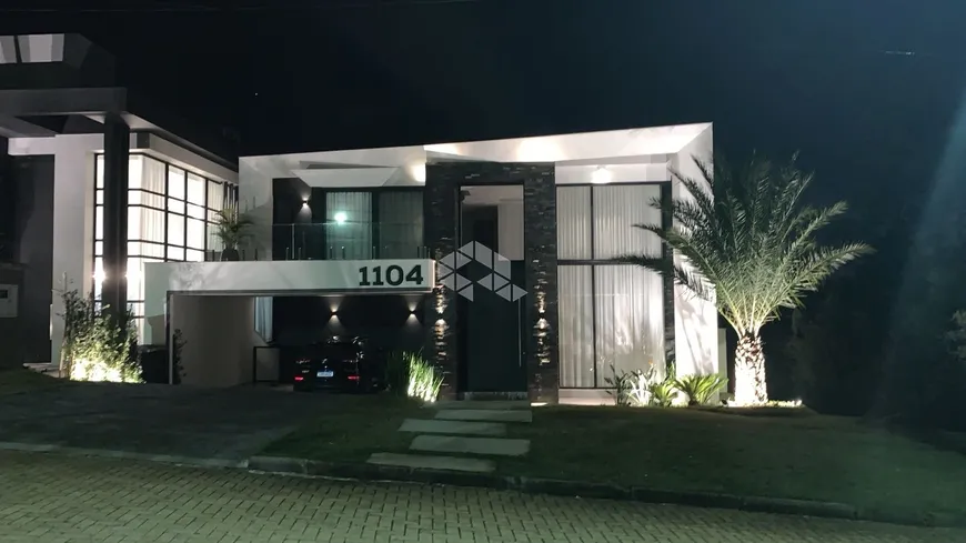 Foto 1 de Casa de Condomínio com 4 Quartos à venda, 350m² em Querência, Viamão