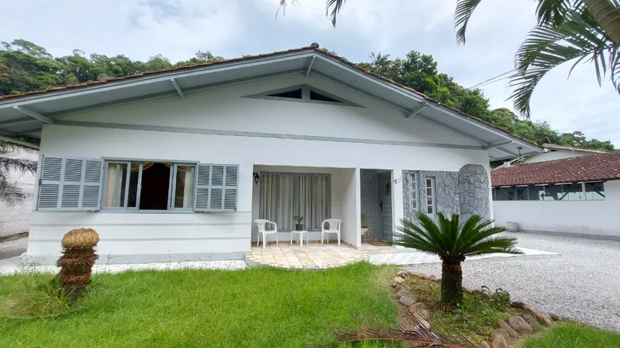 Foto 1 de Casa com 2 Quartos à venda, 248m² em Guarani, Brusque