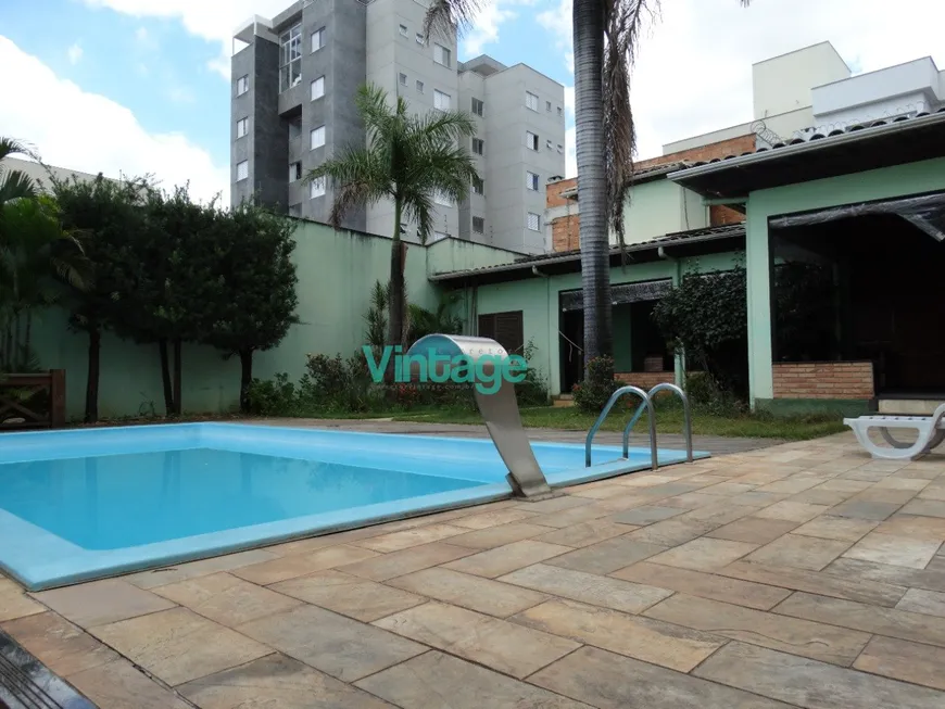 Foto 1 de Casa com 7 Quartos à venda, 720m² em Cabral, Contagem