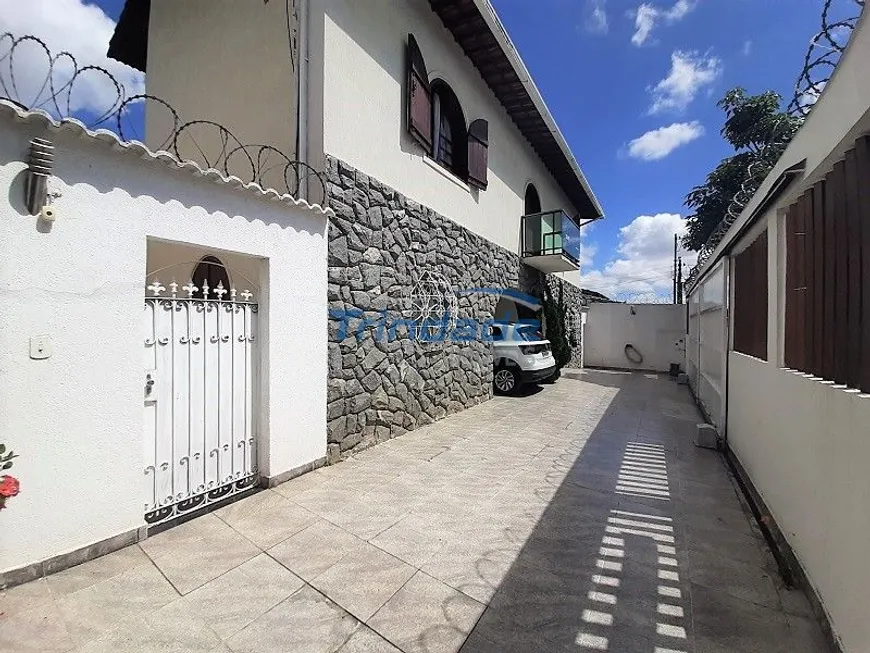 Foto 1 de Casa com 4 Quartos à venda, 420m² em Cachoeirinha, Belo Horizonte
