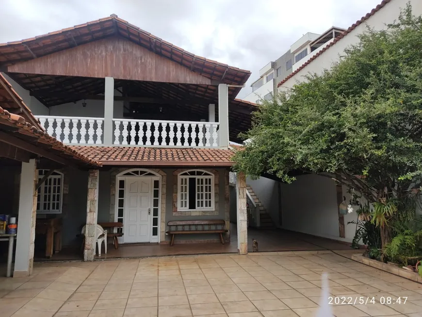 Foto 1 de Casa com 4 Quartos à venda, 180m² em Arvoredo, Contagem