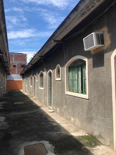 Foto 1 de Casa com 10 Quartos à venda, 24m² em Bangu, Rio de Janeiro