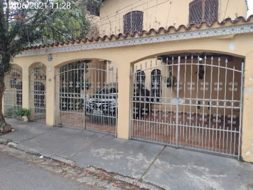Foto 1 de Sobrado com 3 Quartos para alugar, 190m² em Vila Uberabinha, São Paulo