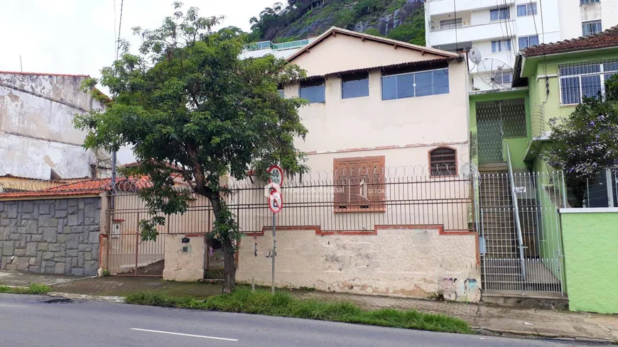 Foto 1 de Casa com 4 Quartos à venda, 200m² em Paineiras, Juiz de Fora