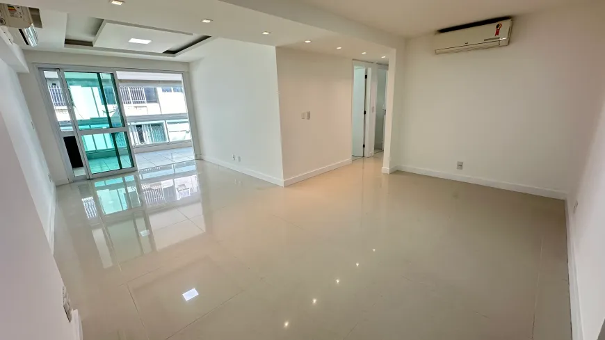 Foto 1 de Apartamento com 3 Quartos à venda, 130m² em Icaraí, Niterói