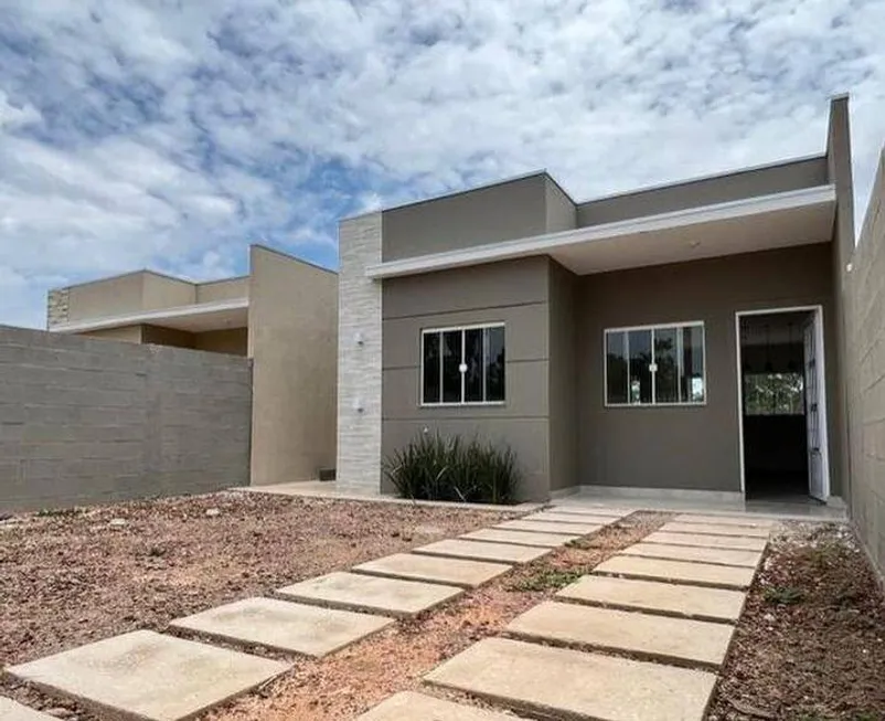 Foto 1 de Casa com 2 Quartos à venda, 65m² em Jardim Presidente, Cuiabá