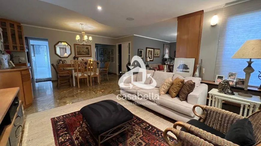 Foto 1 de Apartamento com 3 Quartos à venda, 200m² em Gonzaga, Santos
