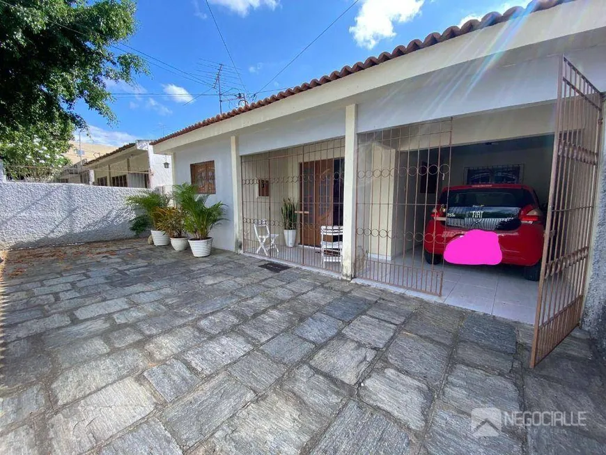 Foto 1 de Casa com 4 Quartos à venda, 300m² em Sandra Cavalcante , Campina Grande