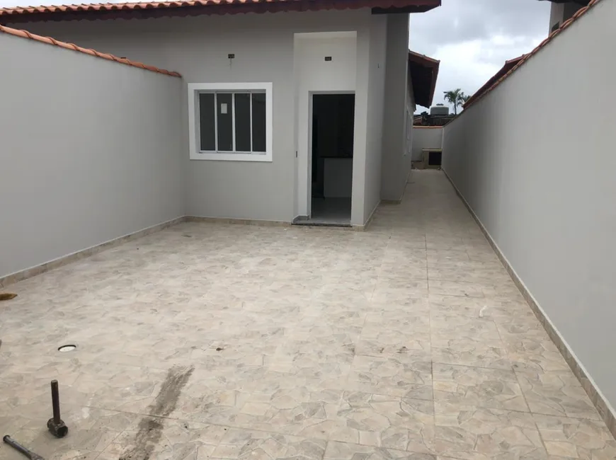 Foto 1 de Casa com 2 Quartos à venda, 65m² em Balneário Gaivota, Itanhaém