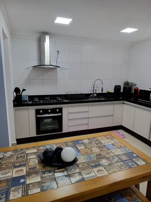 Foto 1 de Apartamento com 2 Quartos à venda, 58m² em Vila Falchi, Mauá