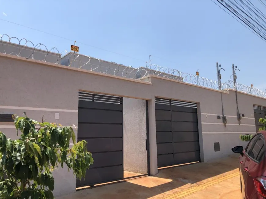 Foto 1 de Casa com 2 Quartos à venda, 70m² em Jardim Petrópolis, Goiânia