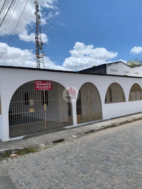 Foto 1 de Casa com 3 Quartos à venda, 200m² em Nova, Feira de Santana