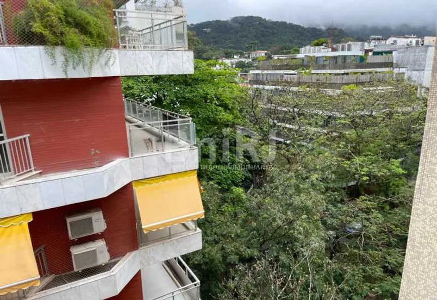 Foto 1 de Apartamento com 3 Quartos à venda, 80m² em Leblon, Rio de Janeiro