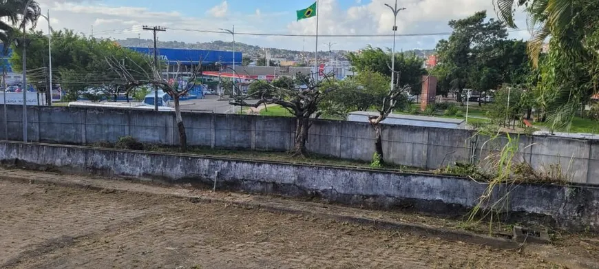 Foto 1 de Lote/Terreno à venda, 1246m² em Coutos, Salvador