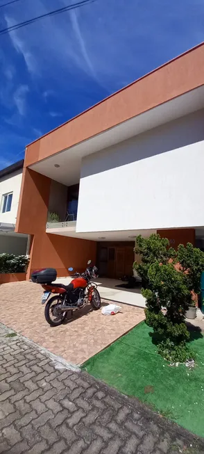 Foto 1 de Casa com 3 Quartos à venda, 246m² em Pitimbu, Natal