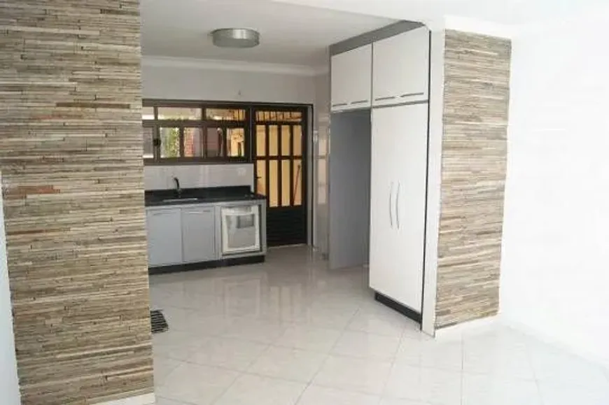 Foto 1 de Casa com 3 Quartos à venda, 216m² em Bangu, Santo André