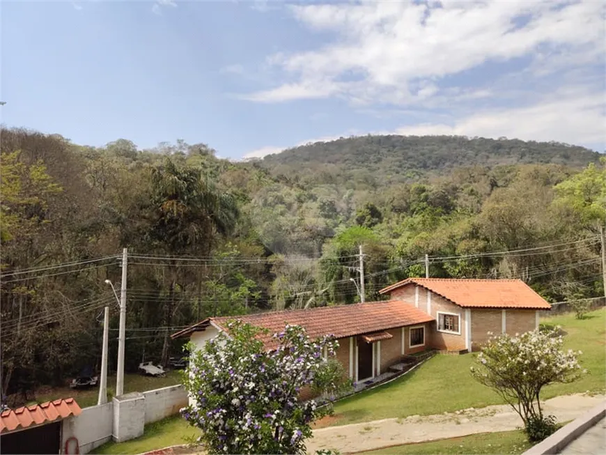 Foto 1 de Fazenda/Sítio com 3 Quartos à venda, 292m² em Serra da Cantareira, Mairiporã