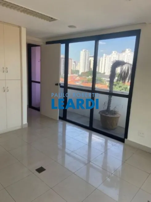 Foto 1 de Ponto Comercial à venda, 70m² em Vila Olímpia, São Paulo