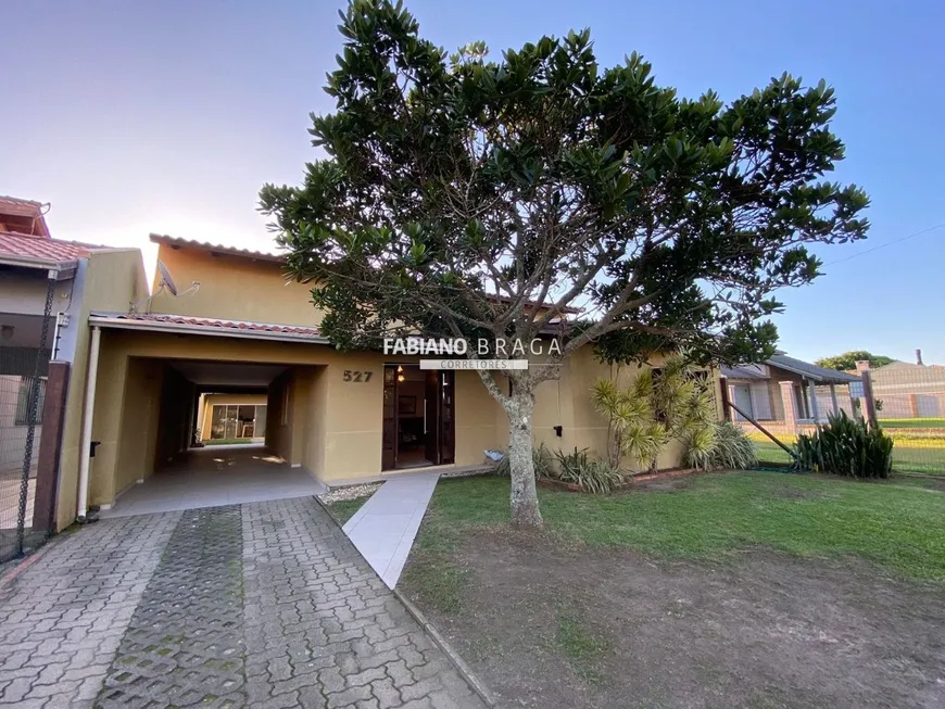Foto 1 de Casa com 4 Quartos à venda, 250m² em Centro, Xangri-lá