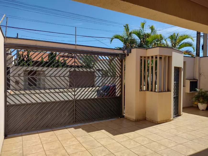 Foto 1 de Casa com 3 Quartos à venda, 308m² em Vila José Kalil Aun, Cosmópolis