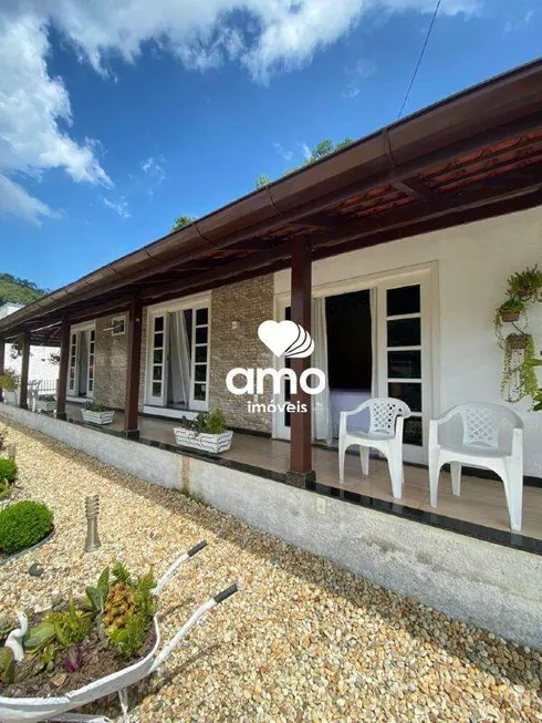 Foto 1 de Casa com 1 Quarto à venda, 130m² em Azambuja, Brusque