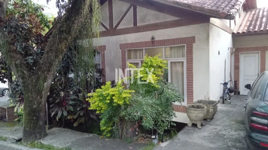 Foto 1 de Casa de Condomínio com 4 Quartos à venda, 126m² em Santa Rosa, Niterói