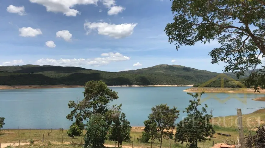 Foto 1 de Fazenda/Sítio com 4 Quartos à venda, 250m² em , Guapé