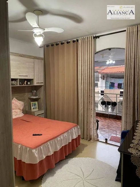 Foto 1 de Sobrado com 3 Quartos à venda, 181m² em Vila das Valsas, São Bernardo do Campo