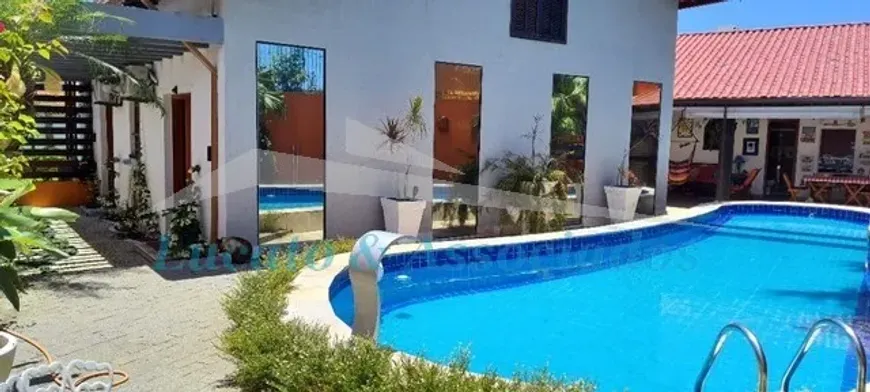 Foto 1 de Casa com 3 Quartos à venda, 250m² em Balneario Florida, Praia Grande