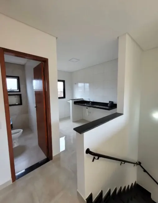 Foto 1 de Casa de Condomínio com 2 Quartos à venda, 53m² em Vila Guilhermina, Praia Grande