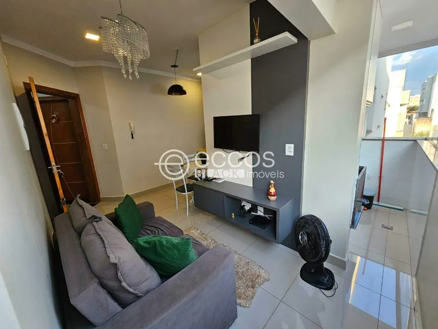 Foto 1 de Apartamento com 2 Quartos à venda, 47m² em Santa Mônica, Uberlândia