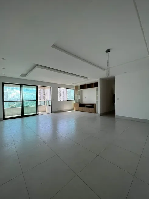 Foto 1 de Apartamento com 3 Quartos à venda, 135m² em Rosarinho, Recife