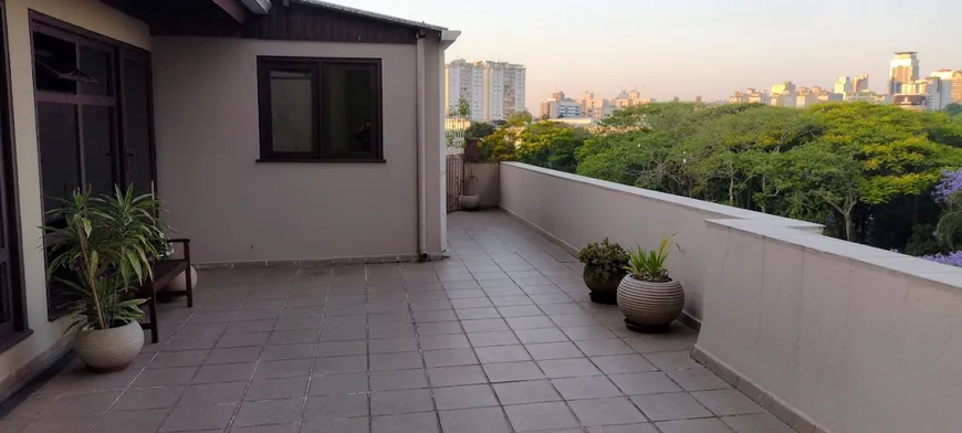 Foto 1 de Apartamento com 3 Quartos à venda, 313m² em Centro, Curitiba