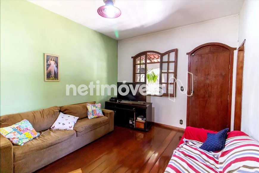Foto 1 de Casa com 7 Quartos à venda, 330m² em Santa Inês, Belo Horizonte