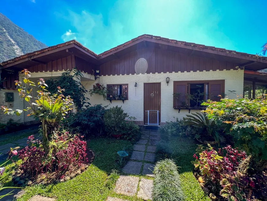 Foto 1 de Casa de Condomínio com 3 Quartos à venda, 132m² em Carlos Guinle, Teresópolis