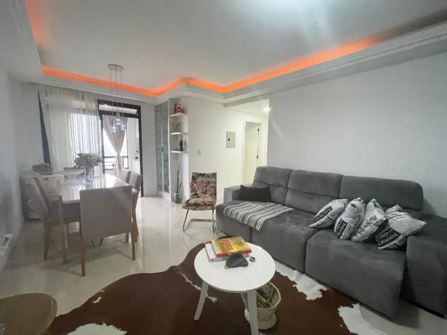 Foto 1 de Apartamento com 2 Quartos à venda, 75m² em Estreito, Florianópolis