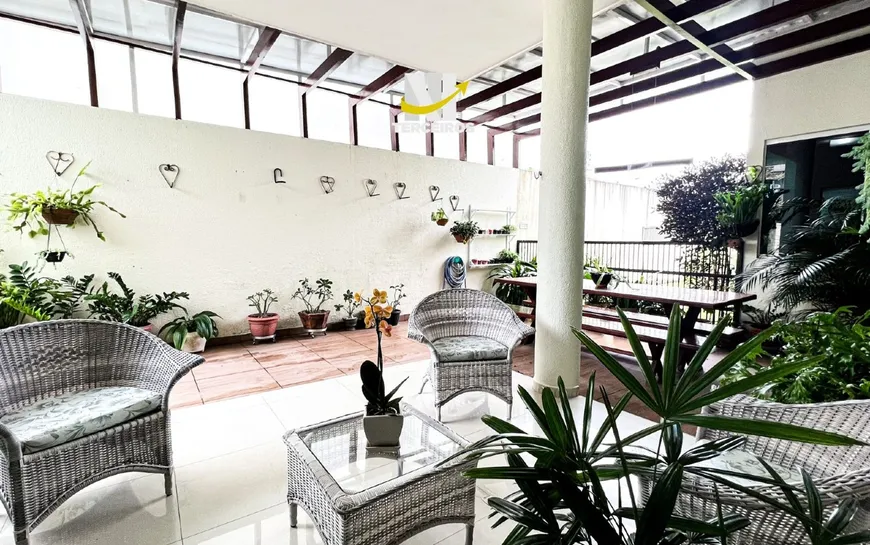 Foto 1 de Casa de Condomínio com 4 Quartos à venda, 442m² em Jardim Petrópolis, Maceió